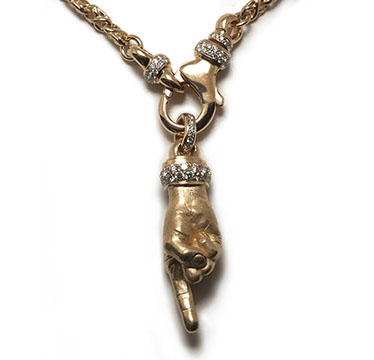 The Guru with Hemera Cuff 750 Rose Gold with VS Diamonds.  Tristan and Isolde Chain 750 Rose Gold with Tristan an Isolde Hemera Clasp 