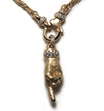 The Guru with Hemera Cuff 750 Rose Gold with VS Diamonds.  Tristan and Isolde Chain 750 Rose Gold with Tristan an Isolde Hemera Clasp 