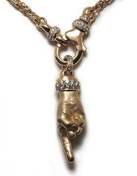 The Guru with Hemera Cuff 750 Rose Gold with VS Diamonds.  Tristan and Isolde Chain 750 Rose Gold with Tristan an Isolde Hemera Clasp 