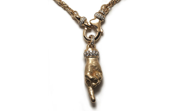 The Guru with Hemera Cuff 750 Rose Gold with VS Diamonds.  Tristan and Isolde Chain 750 Rose Gold with Tristan an Isolde Hemera Clasp 