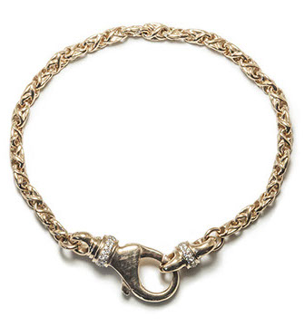 The Guru with Hemera Cuff 750 Rose Gold with VS Diamonds.  Tristan and Isolde Chain 750 Rose Gold with Tristan an Isolde Hemera Clasp 